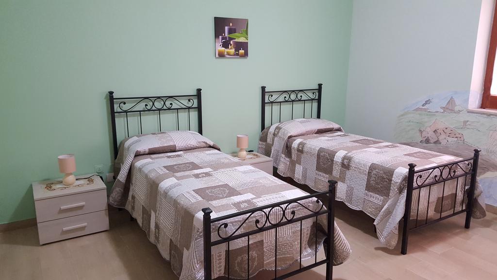 Appartamenti Naxos Giardini Naxos Bagian luar foto
